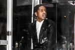 Rapperen ASAP Rocky fotograferet under sin kunstinstallation 'Lab Rat' på Sotheby's i New York for en uge siden. Han har mod på at finde nye veje i hiphop, men har ikke helt styr på, hvem han selv være på sit nye album.
 Krista Schlueter/Ritzau Scanpix