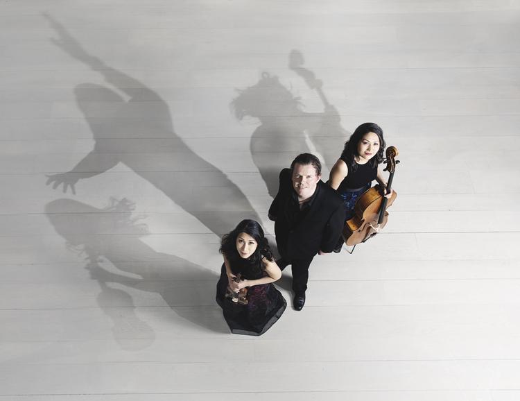 Næste år fylder Trio con Brio 20 år. Det fejrer ensemblet ved at tage hul på Beethoven.
 PR-foto Fra albummet
