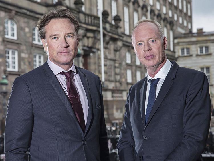 Peter Mogensen (tv.) og Michael Christiansen analyserer hver uge aktuelle politiske begivenheder i ’Tirsdagsanalysen’.   Per Arnesen/TV 2