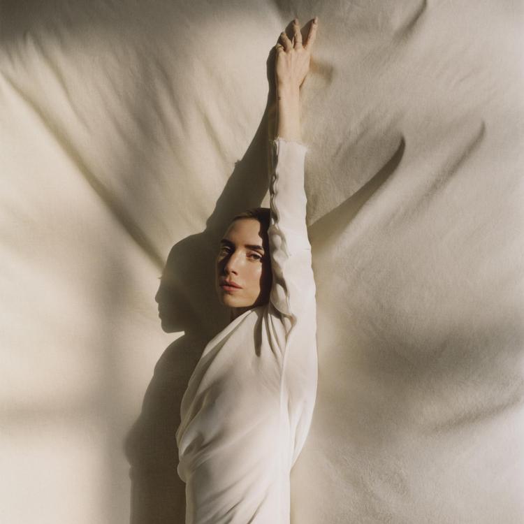 Lykke Li har udgivet en række ørehængende numre, der både er mere helhjertet popmusik end tidligere og tager fat på større og mere afgørende  livsbegivenheder.   Chloe Le Drezen