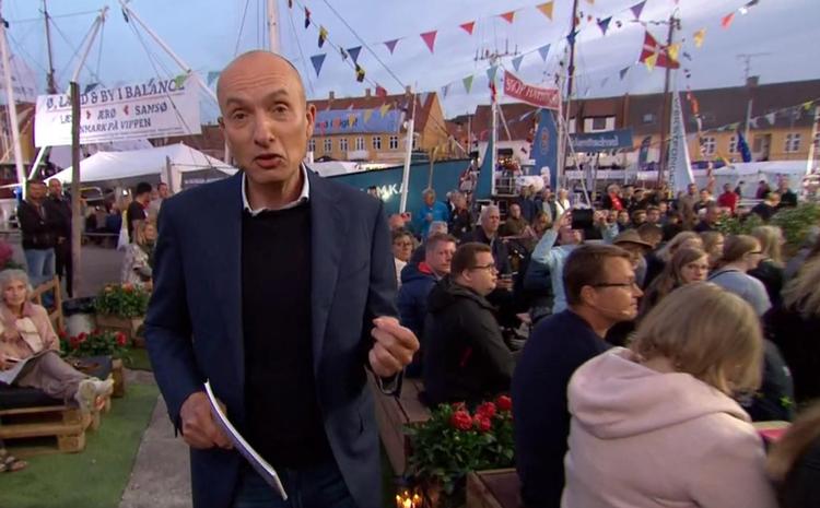 Ask Rostrup havde inviteret børne- og socialminister Mai Mercado, Jacob Mark (SF) og Pia Kjærsgaard (DF) ned på kajen til Folkemødet. Foto: 