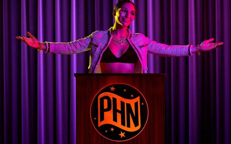 Pornostjernen Abella Danger indsættes som præsident i Pornhub Nation. Maggie West 