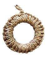 Den japanske bordskåner er fundet i en køkkenbutik i Tokyo, hvor den stod under en stor tung gryde. Hjemme i Danmark har den vist sig mindre praktisk, fordi den er så høj, at tingene rutsjer ned af den, Men den er så pæn og dufter så godt, at den har fået en fast plads på spisebordet.  Lars Hedebo Olsen