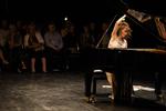 Føling. Solostykker af Debussy, Schumann og Brahms iblandet oplæste digte om forelskelse og længsel. Katrine Gislinge gav en personlig koncert i Tivoli. Foto: Janus Engel Janus Engel/photographer