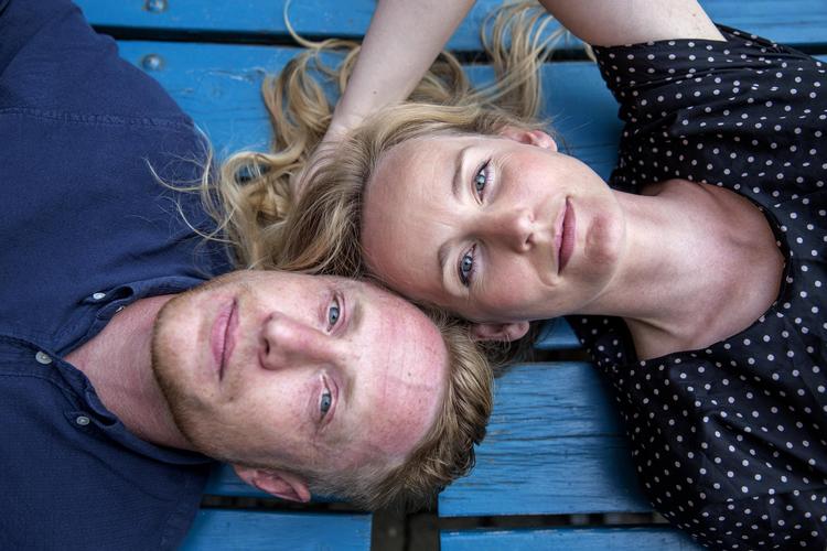 Jeppe Vig Find og Marie Rønn har produceret tv sammen i snart 20 år. Sammen har de blandt andet skabt populære DR-programmer som 'Lille Nørd' og 'Vilde Venner', mens de sideløbende har drømt om at realisere deres egen spillefilm. Maud Lervik