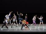 Som en af favoritterne til at blive chef for New York City Ballet satte koreograf Justin Peck strøm under danserne som en mangeartet 
broget flok.

 Poul Kolnik/Paul Kolnik