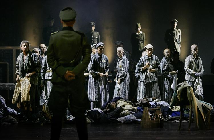 ’Passageren’ handler om opsynskvinden og fangen fra Auschwitz, der mødes igen efter krigens afslutning. Kåre Viemose