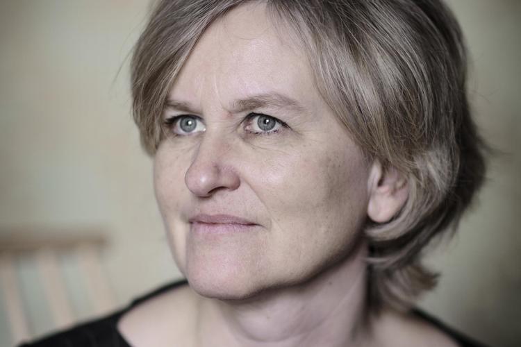 Ida Jessen håndterer sit stof stramt i ’Telefon’, hvor man møder Hvium-præsten Lisa igen. Arkivfoto Miriam Dalsgaard