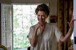Annette Bening (som Irina). United International Pictures