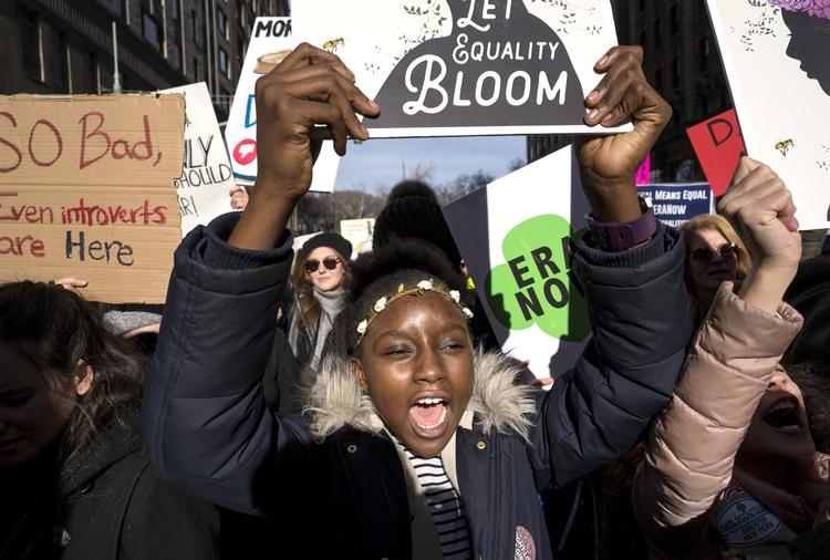 På årsdagen for Donald Trumps tiltrædelse som Amerikas præsident blev der afholdt demonstrationer over hele USA mod præsidentens holdning til immigration, kvinders rettigheder mm. Craig Ruttle/AP