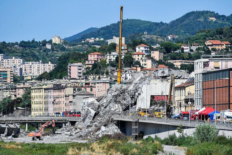 Den nye bro vil være »som et skib, den vil være enkel og sober, som Genova« Arkivfoto: Simone Arveda/AP /

