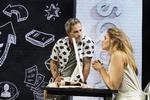Oliver Bjerrehuus spiller playboyen Topper, der bejler til Anja (Sofie Lassen-Kahlke), mens hun holder pause fra Viktor. Miklos Szabo