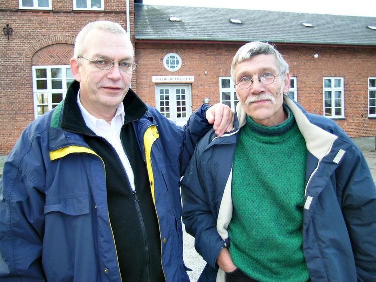 Arne Roel Jørgensen og Johnny Viinblad Jensen fortæller i programmet om forholdene på drengehjemmet i Godhavn.   DR