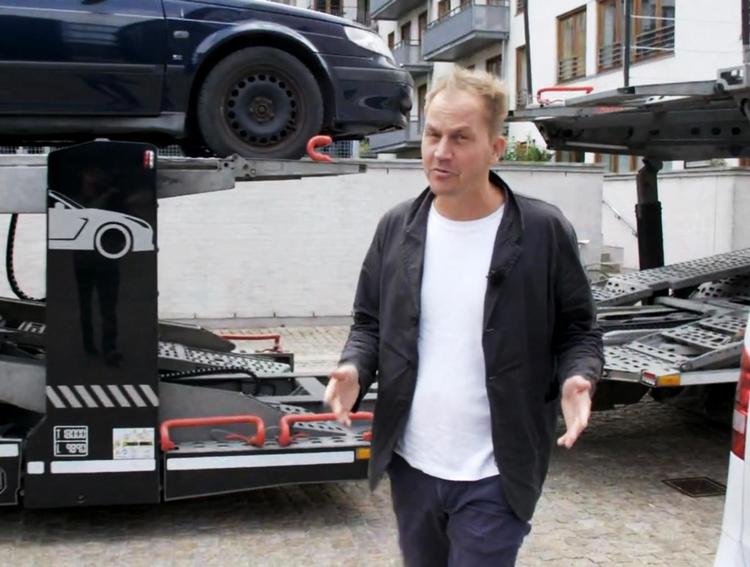 ’Kontant’-vært Jakob Illeborg afslørede, at gamle vrag blev brugt  i skattesvindel.   DR