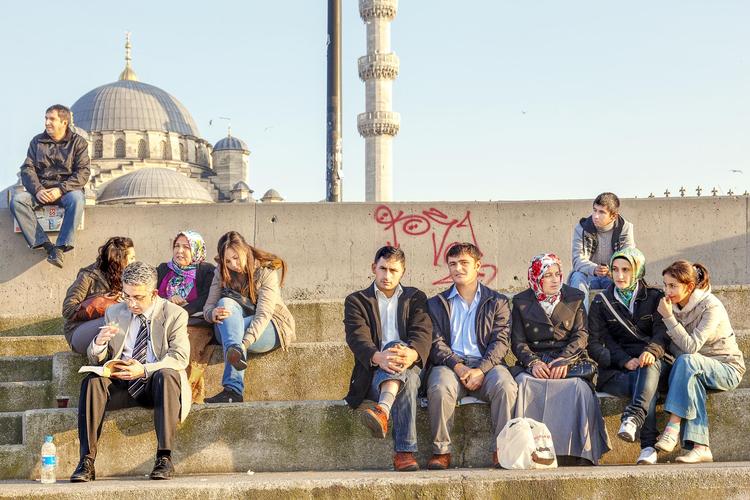 Et fotoessay fører læseren rundt i Istanbuls dagligliv. Maj Skibstrup