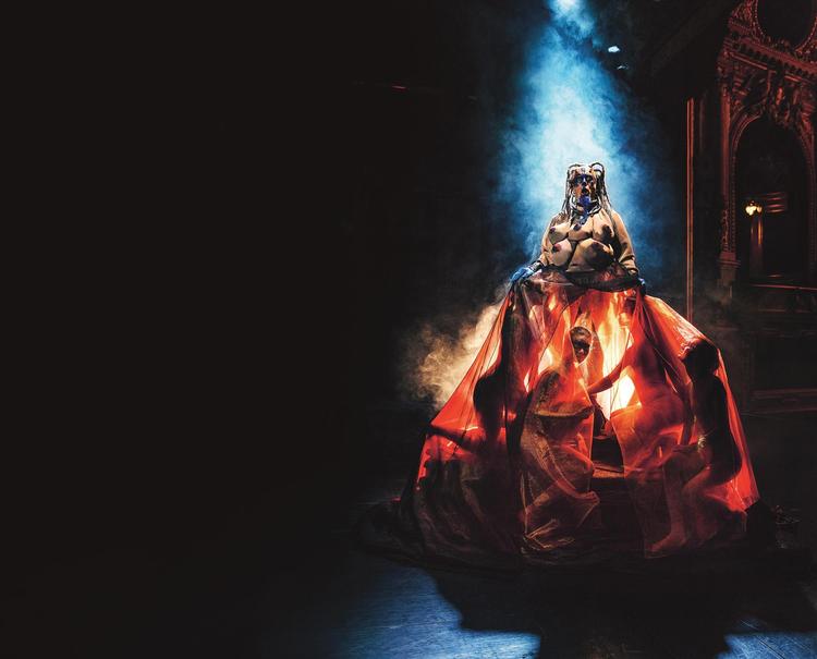  Gudinden Mother, som publikum kommer til at opleve hende på operaen i Stockholm.   ElisabethToll