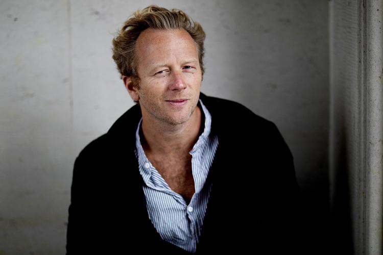 Boris Benjamin Bertram har netop lavet en film om at være hjemme.  Finn Frandsen