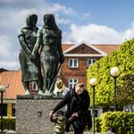 I Guldborgsund Kommune har man blandt andet lavet et kunstprojekt, hvor statuerne fortalte deres egen historie. Arkivfoto Janus Engel