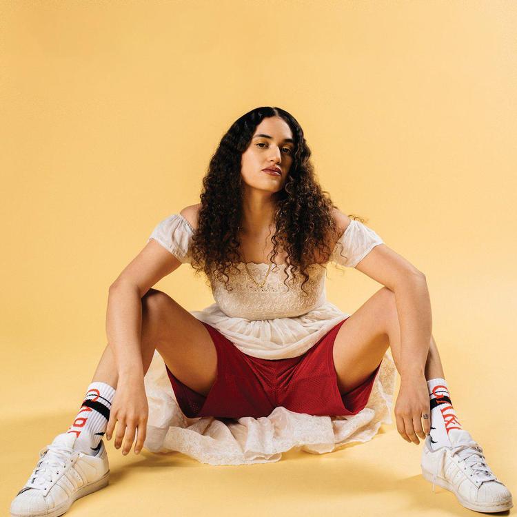 Den honduransk-amerikanske sangerinde Lorely Rodriguez, bedre kendt under kunsternavnet Empress Of, er ude med det nye album 'Us', der følger op på debuten 'Me' fra 2015. Pr