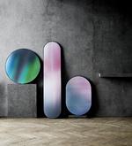 Den øgede produktion af tilbehør giver plads til flere og også udenlandske designere hos de gamle møbelproducenter. Som her en serie spejle designet for Fritz Hansen af den londonbaserede duo Studio Roso.  Pr-foto