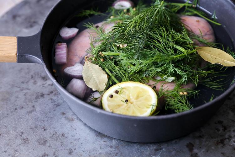 Friskkogt torskerogn smager fortræffeligt og kan på ingen måde sammenlignes med torskerogn fra dåse. 