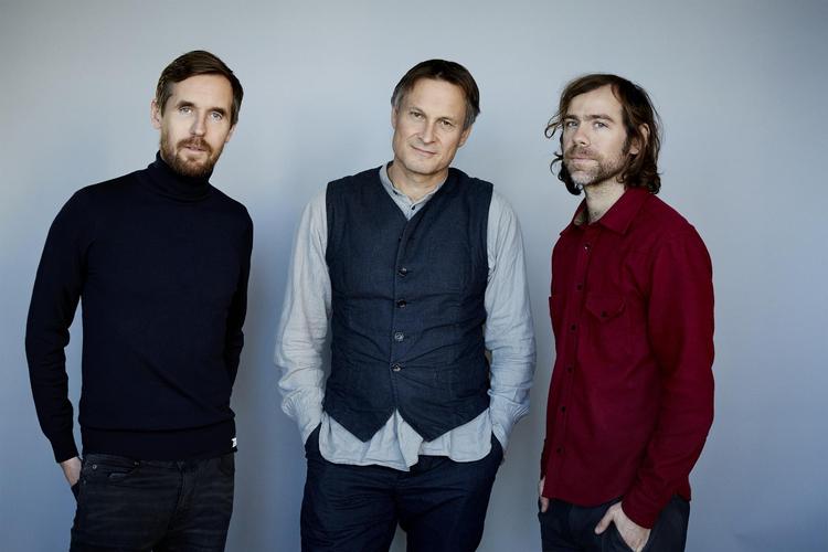 Claus Meyer (i midten) sprang til, da Mikkel Mikkel Borg Bjergsø fra Mikkeller (tv.) og Aaron Dessner fra bandet The National foreslog en kulinarisk musikfestival.  