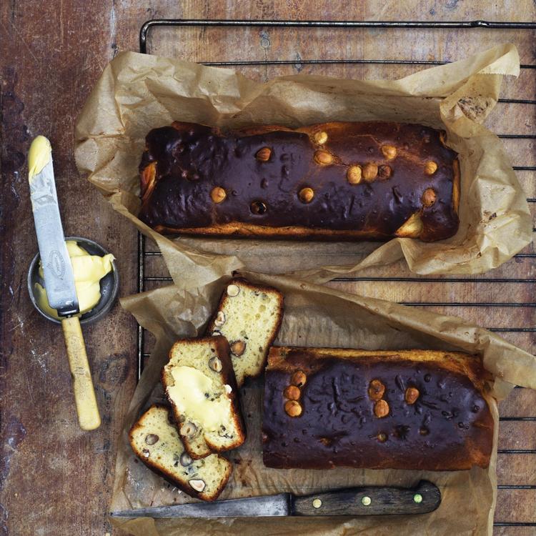 Nøddebrødet har en smag af efterår og går fint i mange sammengænge – blandt andet er det supergodt ristet. 