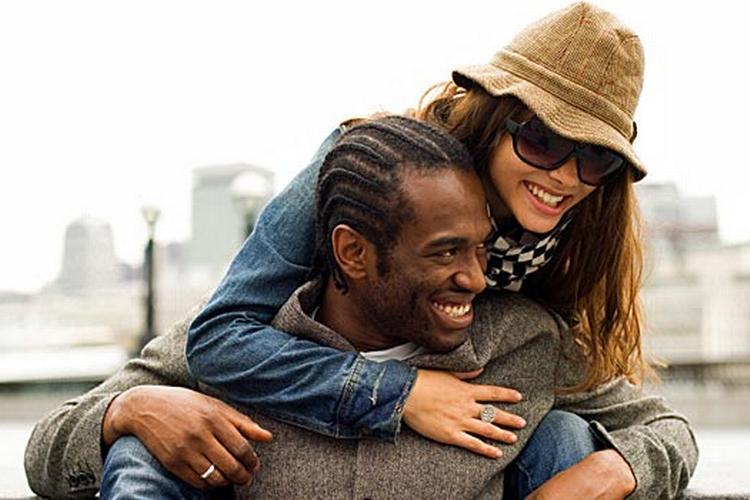 Forelsket-par_web_-hammondo