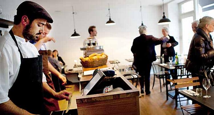 Davids Bistro serverer god mad til under 100 kroner. 