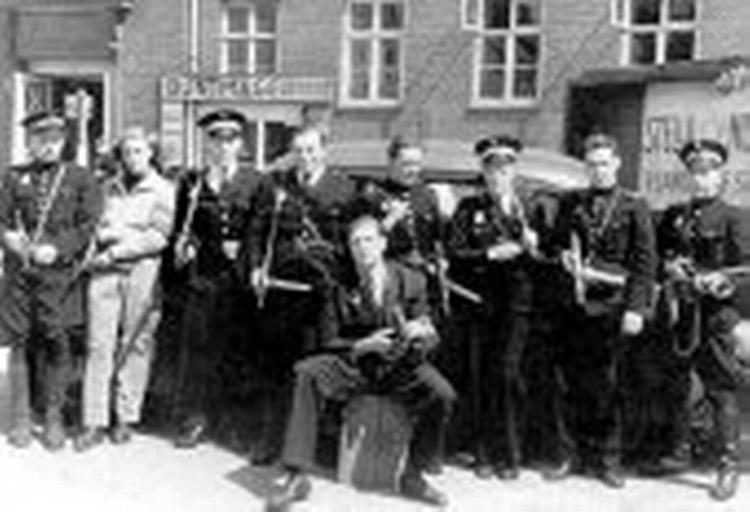 Herluf Rasmussens aktivgruppe af illegale politibetjente. Foto fra bogen 