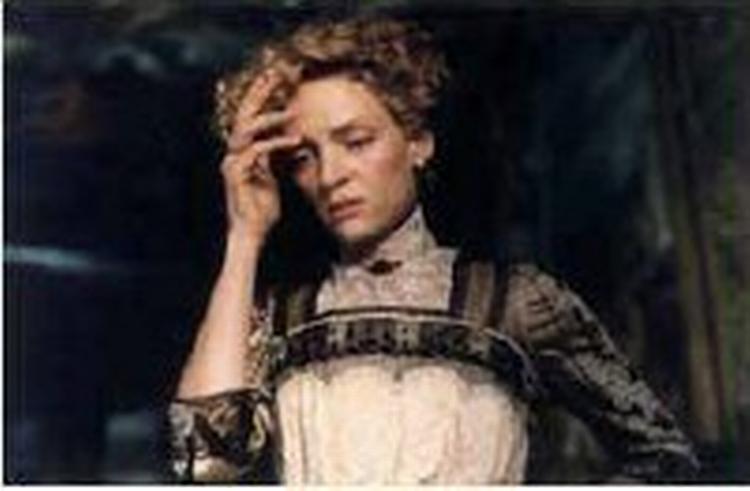 Charlotte Stant (Uma Thurman) - en amerikansk Maude fra Matador. Foto fra filmen 