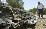 Det civile fly som det så ud efter nedskydningen. Foto: AP 