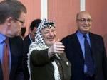 Yassir Arafat rejste ikke tomhændet fra Danmark. Foto: Finn Frandsen 