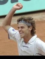 Kuerten kan blive den første der vinder to år i træk. Foto: AP 