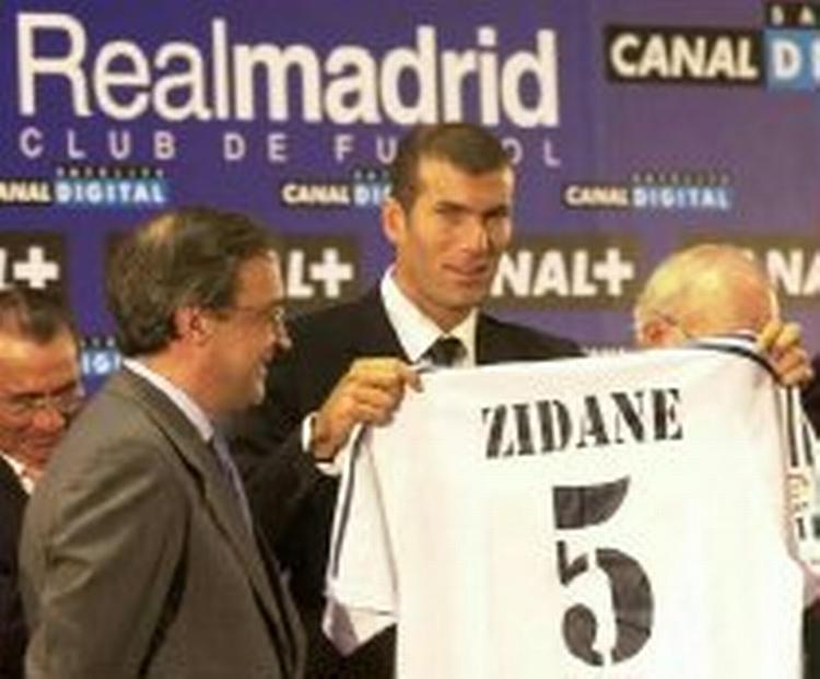 Zinedine Zidane - verdens dyreste fodboldspiller. Foto: AP 