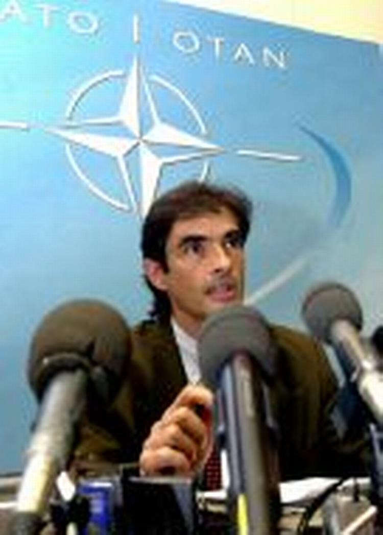 »Beslutningen er taget«, sagde NATOs talsmand, Yves Brodeur. Foto: AP 