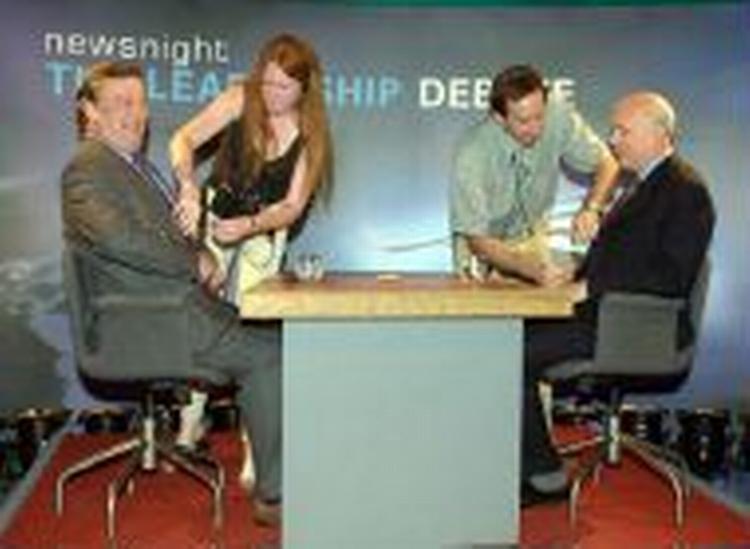 Kenneth Clarke og Iain Duncan Smith i tv-duel. Foto: AP 