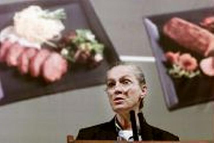 Fødevareminister Ritt Bjerregaard (S) åbner overraskende for flere svin på dansk jord. - Foto: Thomas Wilmann 