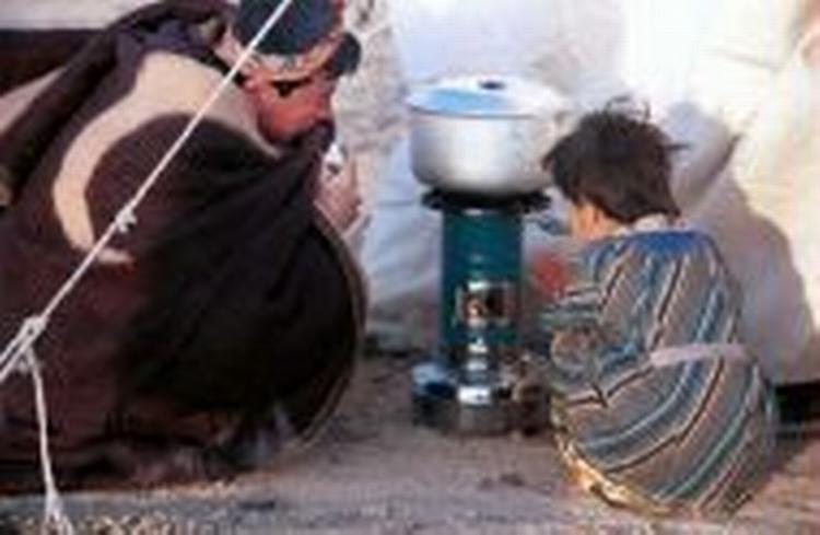 I følge FN mangler 5,5 millioner afghanere mad. - Foto: AP 