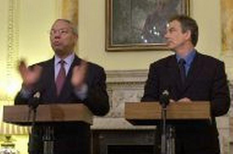 Møde mellem Powell og Blair i London tirsdag. - Foto: AP 