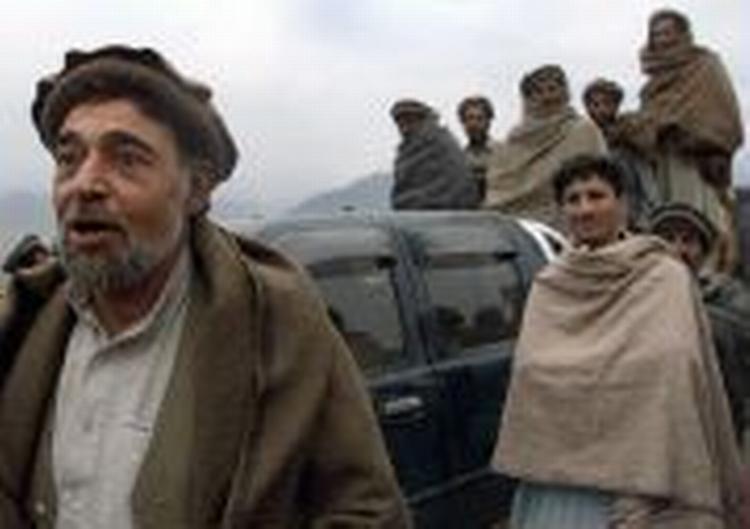 Den afghanske kommandør Haji Mohammad Zaman siger, at Tora Bora er ryddet for al-Qaeda-folk. - Foto: AP 