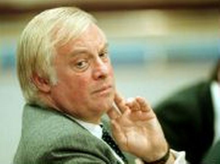 EU's britiske udenrigskommissær, Chris Patten, langer ud efter den amerikanske retorik. - Foto: AP 