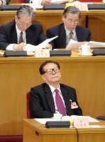 Der skulle nu mere til at trænge igennem til den kinesiske præsident, som faldt hen under et af indlæggene. - Foto: AP 