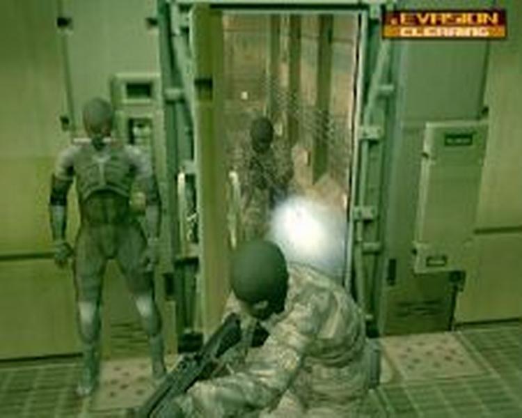 Fjenderne i  Metal Gear Solid 2  reagerer forbløffende realistisk, og har aldrig lært at stave til "varselsskud". Morale: undgå at blive set.<a href="http://politiken.gpw.dk/BilledManager/images/mgs2.jpg" target="_blank"><br />Stort</a> 