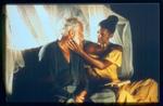 Den aldrende Antonio (Richard Dreyfuss) deler passionen for at læse med den smukke Josefina (Cathy Tyson). - Foto: SF Film 