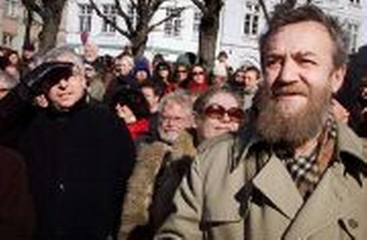 Forfatteren Ebbe Kløvedal Reich: I dag handler det om penge. I morgen er det en kulturkamp. - Arkivfoto: Toke Hage 