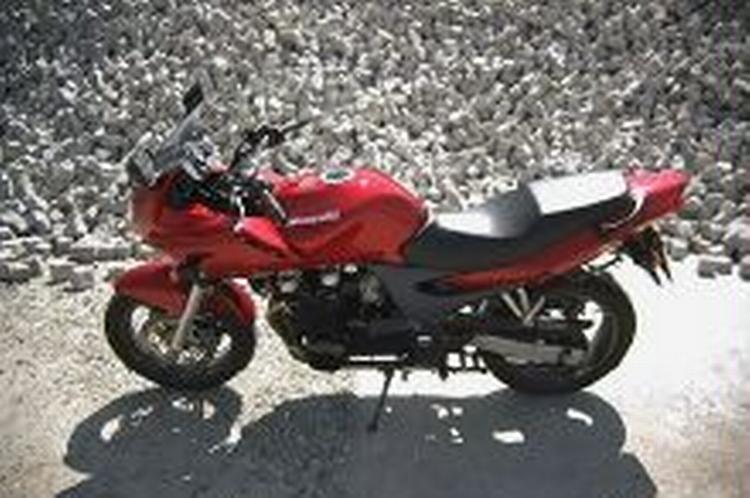 Kawasaki ZR-7S er en fin langtursmaskine. Foto: John de Summer-Brason 