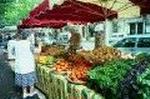 Grøntsager på markedet i Riez, Provence i Frankri