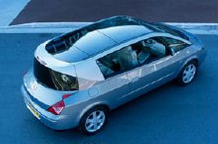 Renault Avantime er på en gang både sportsvogn, MPV-bil og limousine 