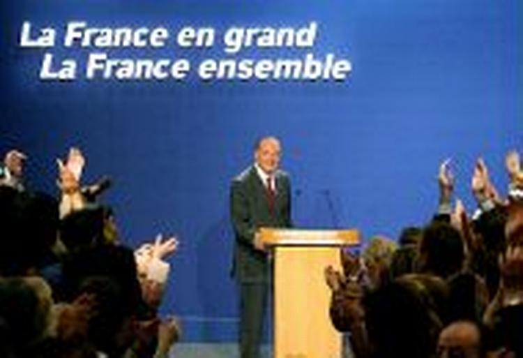 I en tale til nationen søndag aften lovede Chirac at leve op til vælgernes ønske om reformer. - Foto: AP 